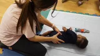 20 bebés reciben atención temprana en la unidad hospitalaria de APSA