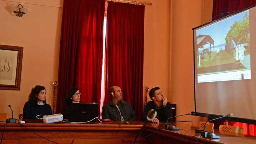 Sonia Engroba, Mamen Escorihuela, Félix Juncal y Martín Villanueva, en la presentación de ayer. // G.Núñez