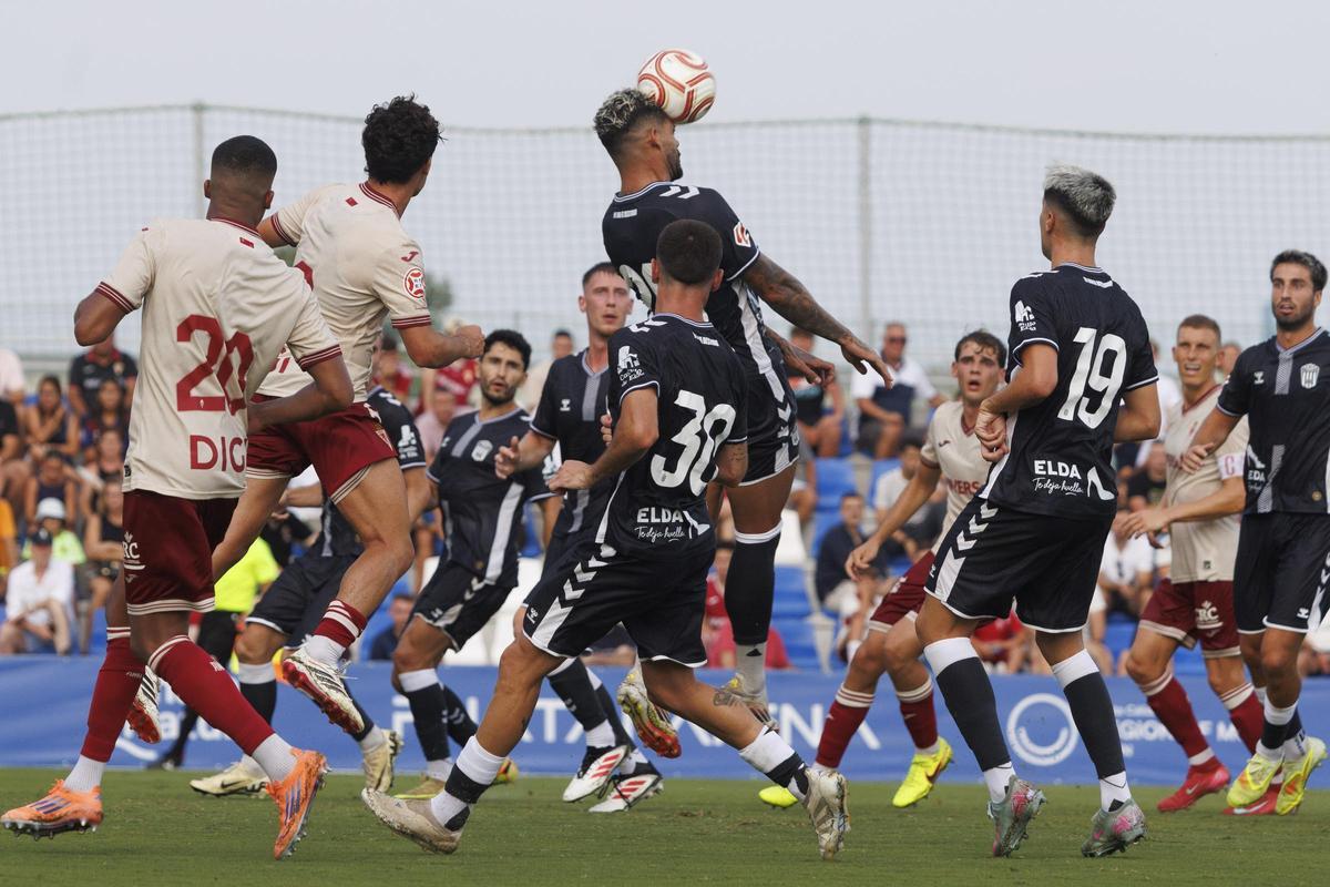 Las mejores imágenes de la primera victoria de pretemporada del Real Murcia frente al Eldense