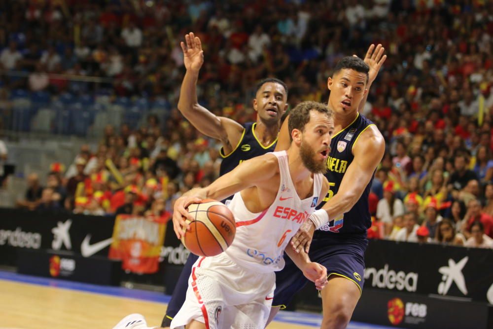 La selección vence a Venezuela en su último amistoso en España a nueve días del Eurobásket, con Pau y Marc campando a sus anchas y liderando al equipo de Scariolo en Málaga: 90-62