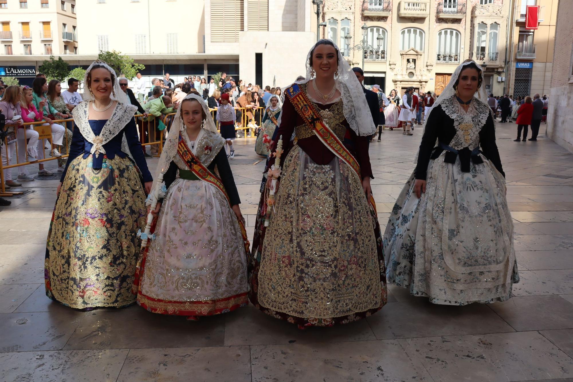 Las comisiones de falla en la Procesión de la Virgen (2/5)