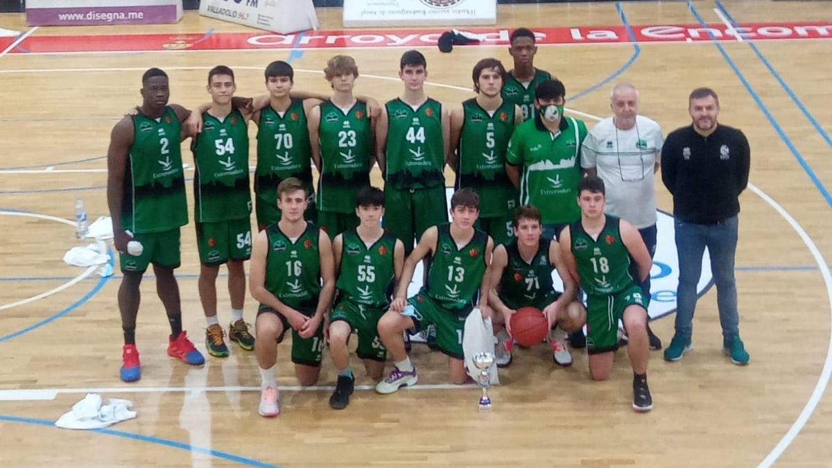 Equipo júnior del Cáceres Basket.