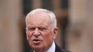 Muere el escritor y político británico Jeffrey Archer