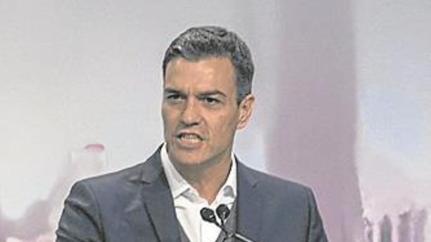 El Ejecutivo del PSOE quiere rentabilizar el acoso popular