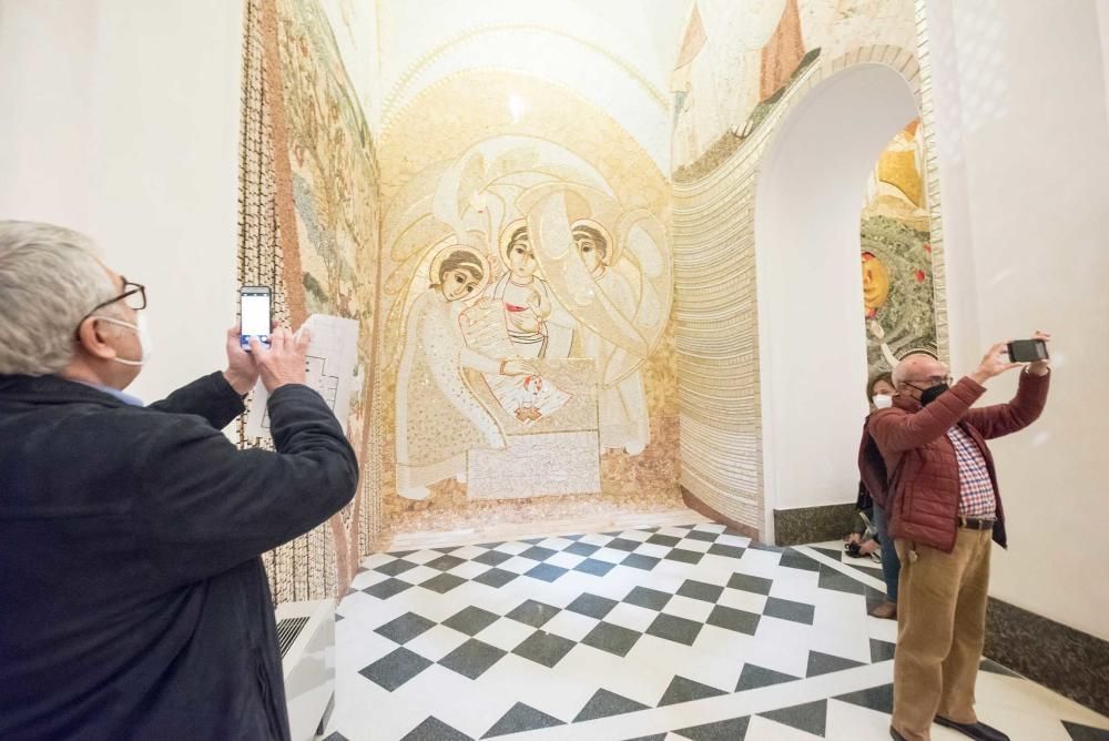 Presentació dels mosaics de La Cova