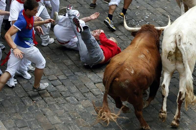 Fotogalería: 6º encierro de los Sanfermines 2013