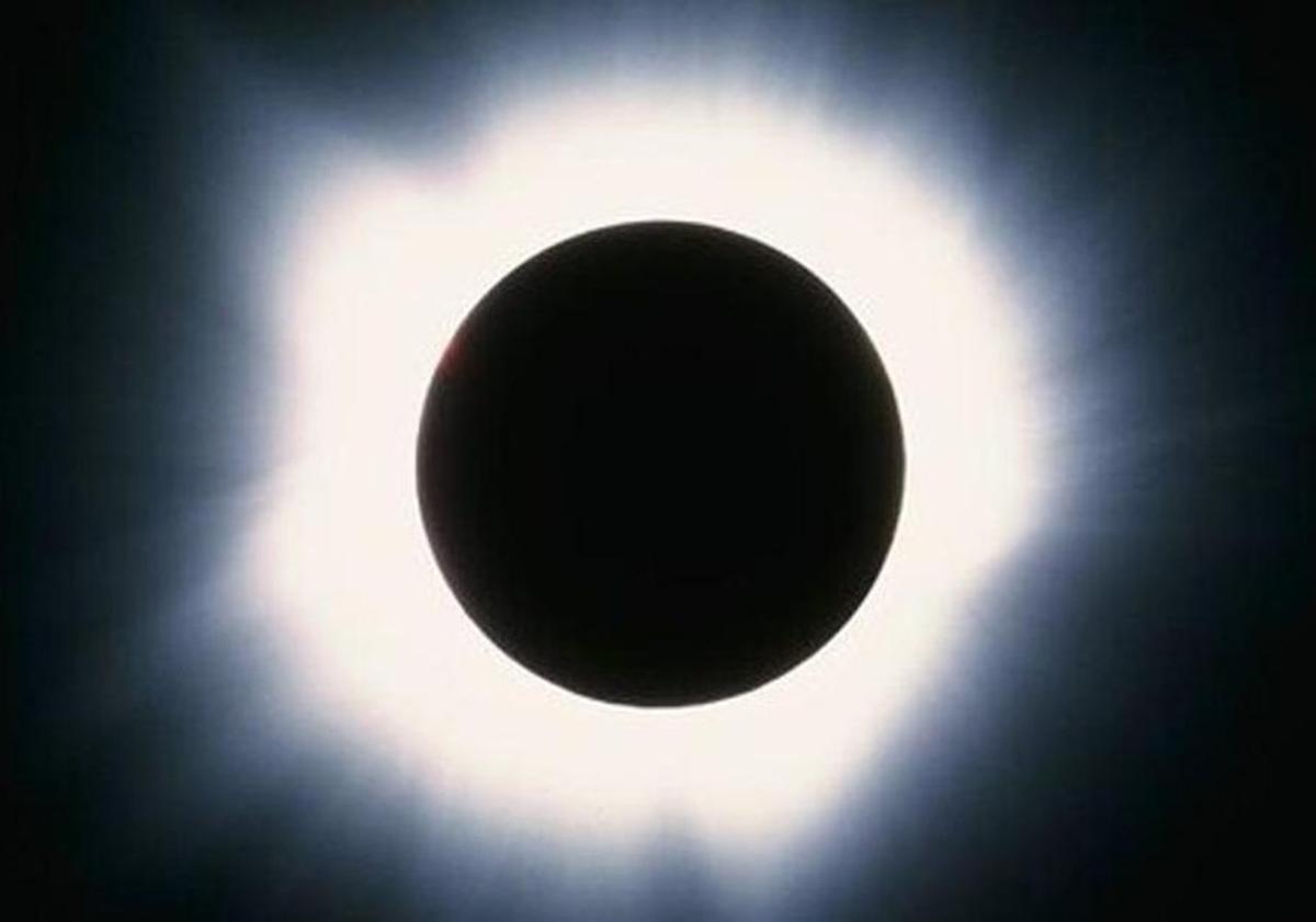 Imatge d’un eclipsi solar. | EL PERIÓDICO