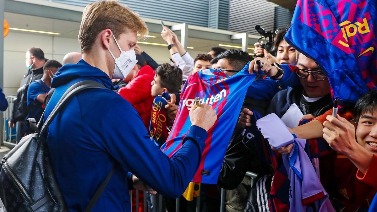 Acord Barça-Manchester United a l’espera de Frenkie de Jong