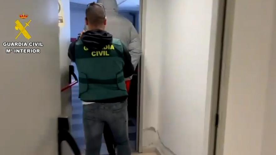 La Guardia Civil desarticula una organización criminal que estafaba a empresas de todo el país gracias a la denuncia de una afectada asturiana