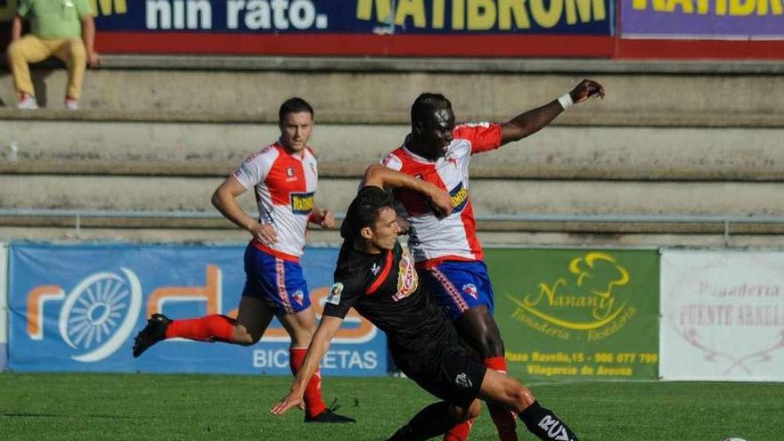 El Arosa busca su tercera victoria consecutiva en la liga. // Iñaki Abella