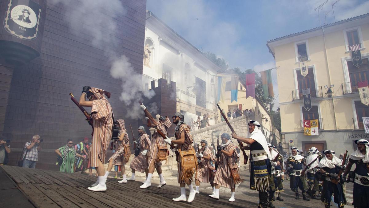 Ontinyent vibra con su embajada mora