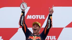 Tercer triomf d’un portentós Raúl Fernández