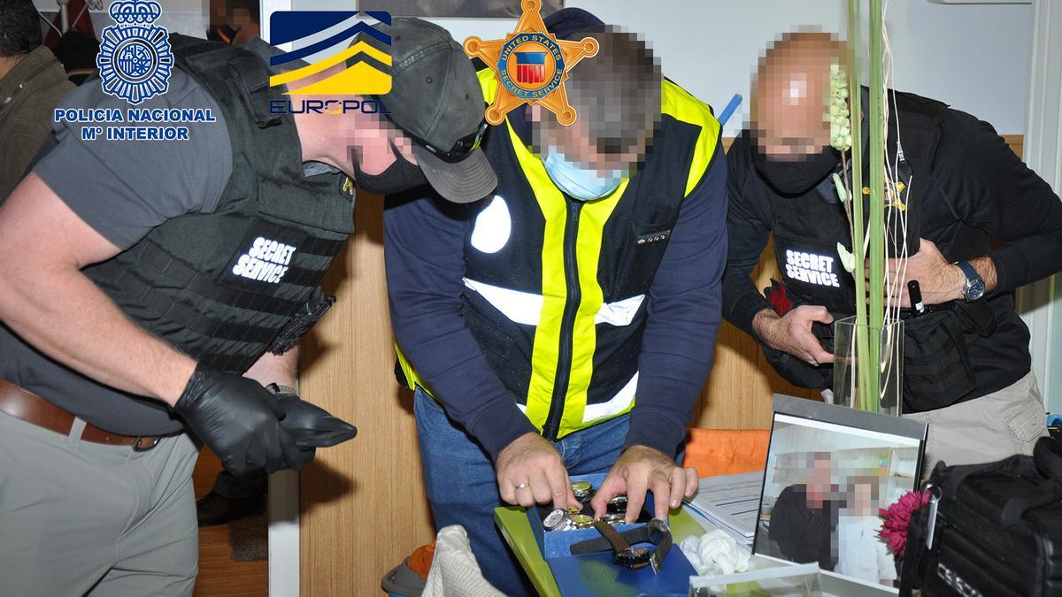 La Policía Nacional y el Servicio Secreto de EEUU desarticulan una banda dedicada al fraude con tarjetas