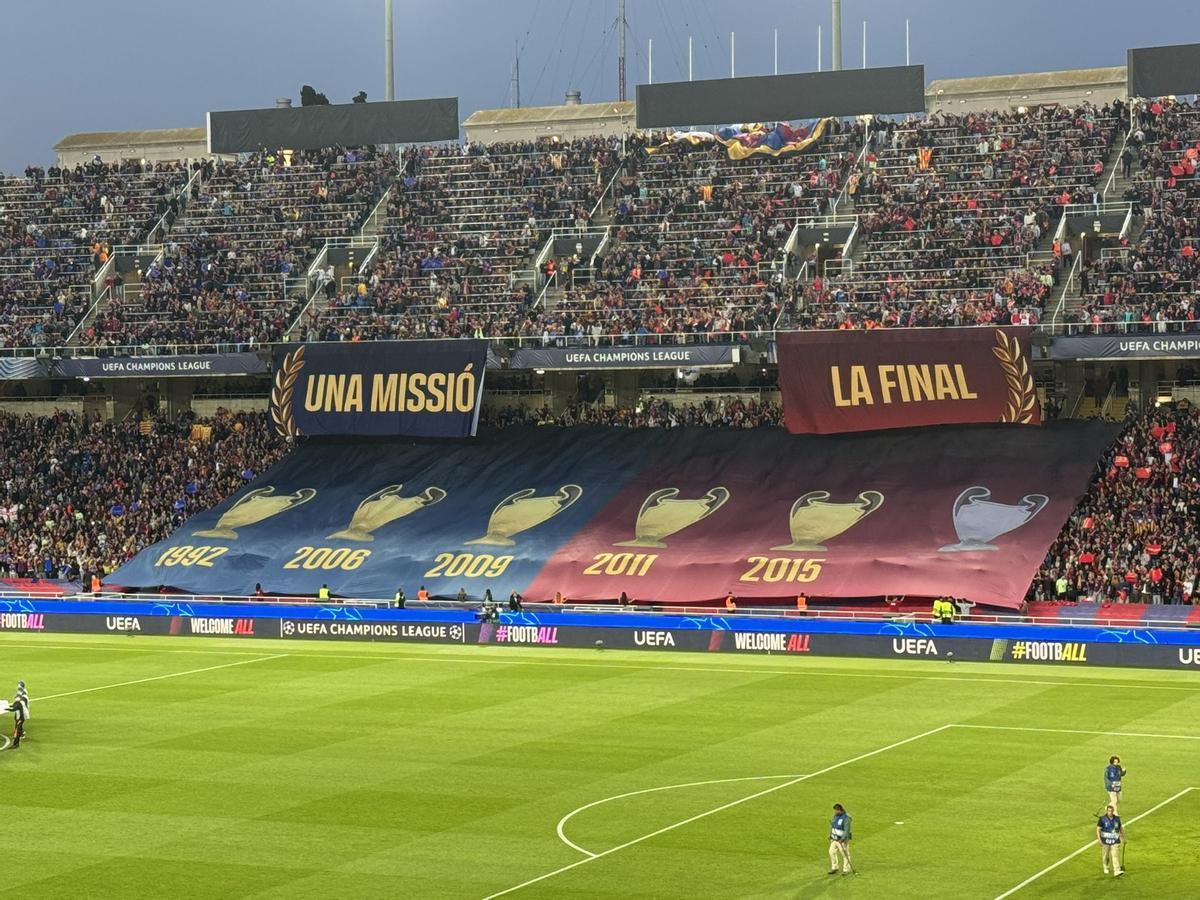 ¡Brutal! El mosaico del FC Barcelona en Montjuic: Una misión... La final!