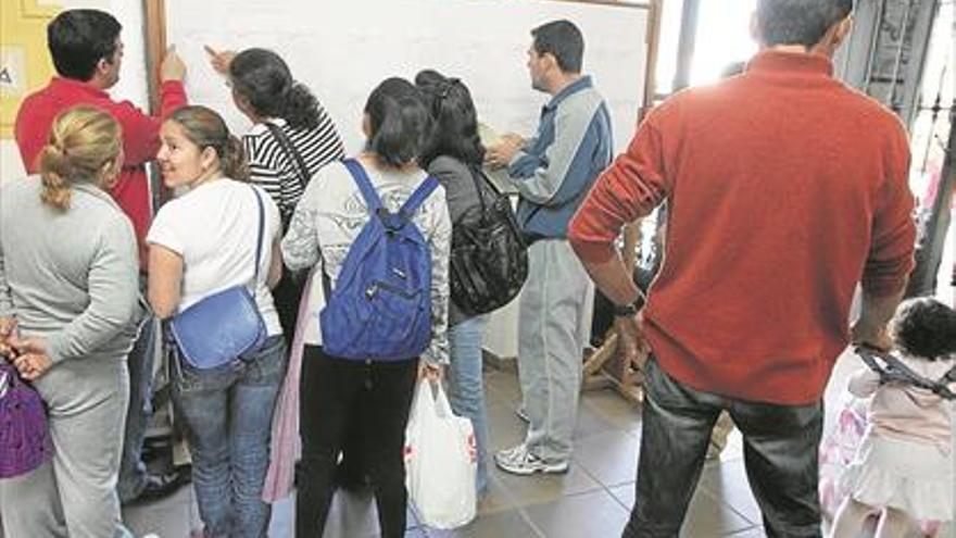 Los centros podrán ampliar la ratio un 10% para acoger alumnos con movilidad forzosa