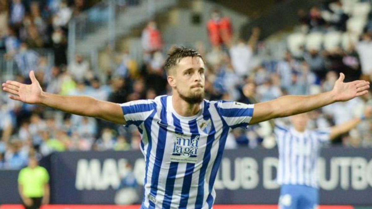 Genaro celebrando uno de sus tantos de esta temporada, ante el Lugo.