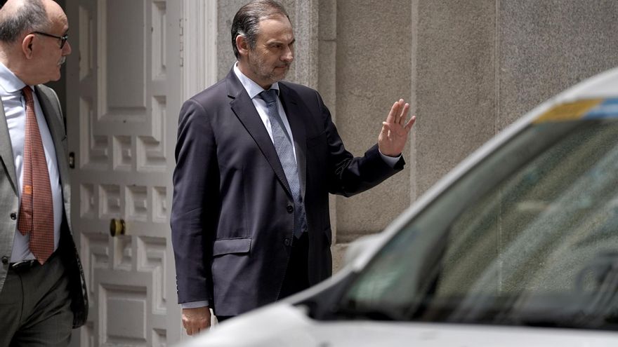 El juez rastrea la financiación del PSOE y requiere información sobre las donaciones de Ábalos