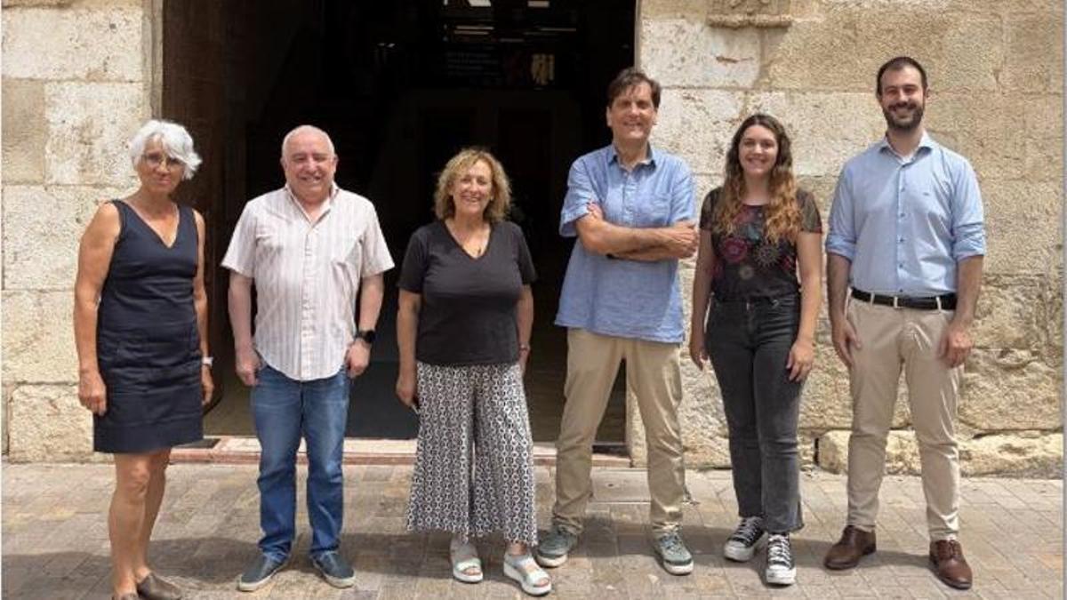 Los integrantes del grupo municipal de Compromís, con Andrea Viñes a la derecha.