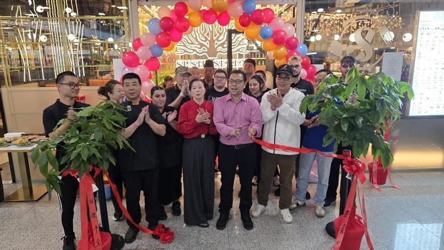 Abre el restaurante asiático Sushi Seven en el centro comercial El Arcángel de Córdoba