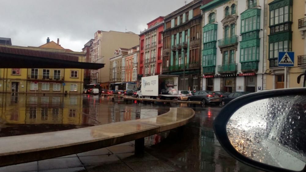 Temporal de lluvia y fuerte oleaje en Asturias