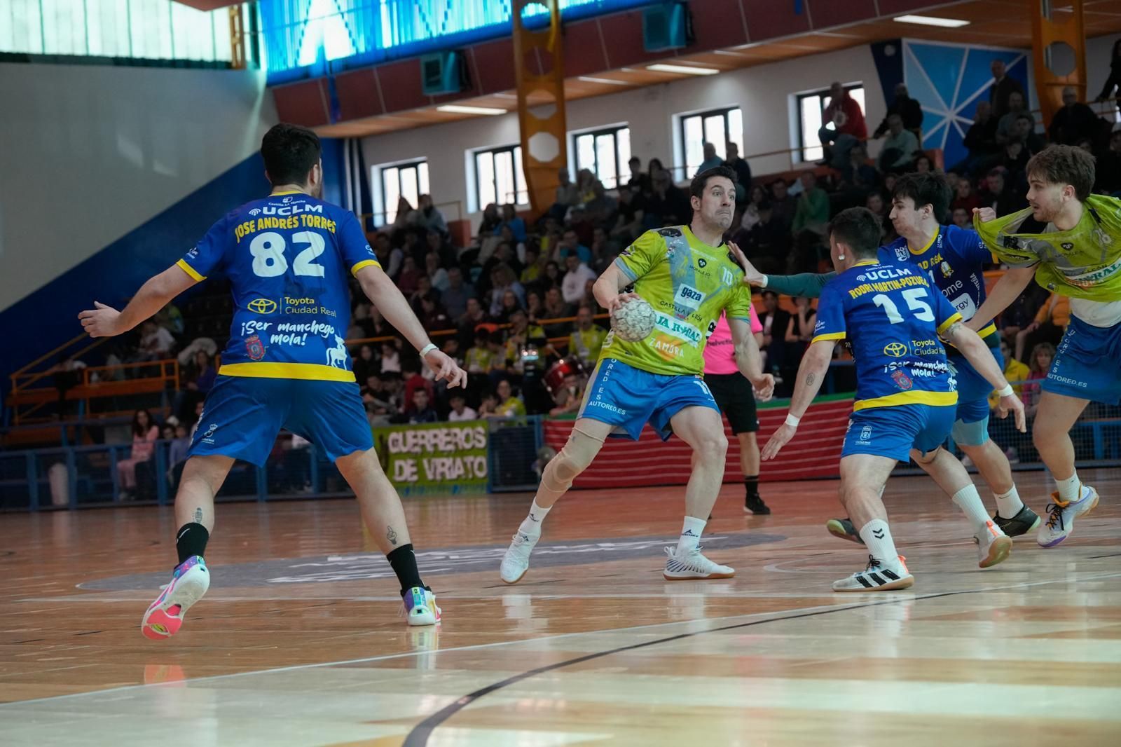 GALERÍA | Las mejores imágenes del Balonmano Zamora - BM Caserío