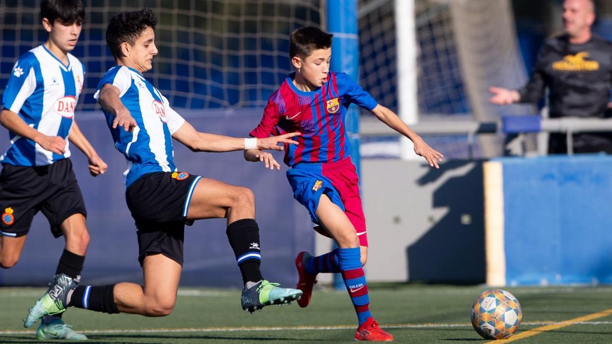 Adam Argemí in a children's derby