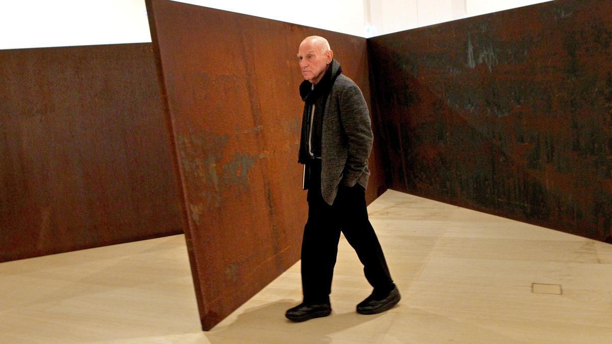 Capítulo inédito de ‘Obra maestra’, la novela de Juan Tallón sobre Richard Serra: ‘Salman Rushdie, novelista. Mayo, 2014’