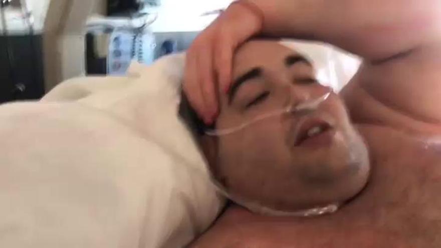 Cómo ha llegado el joven Teo a pesar casi 400 kilos