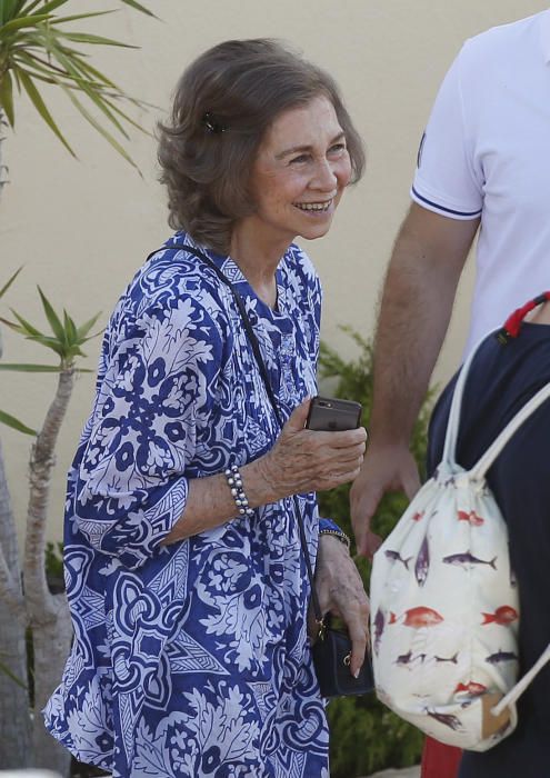 Los hijos de la infanta Cristina, en Calanova con la reina Sofia y los hijos de la infanta Elena