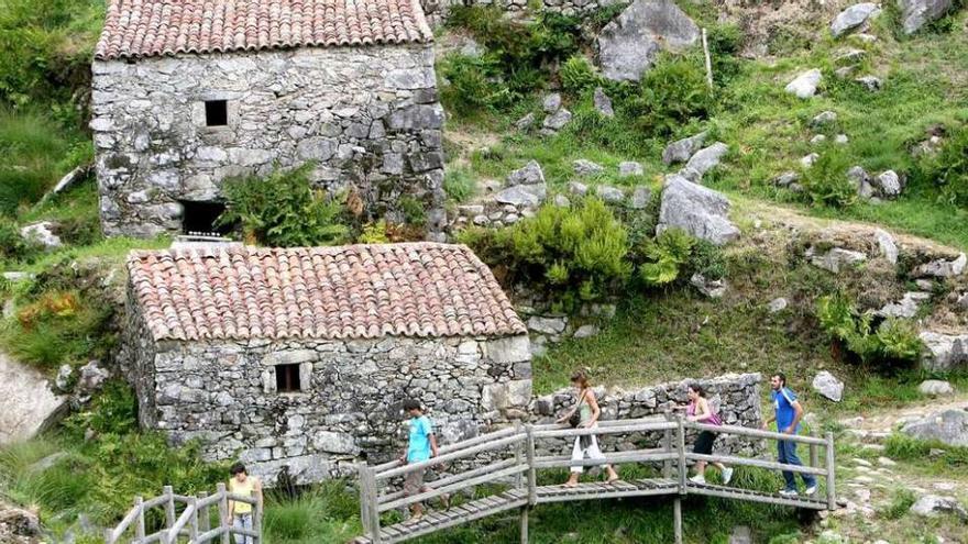 Muiños do Folón e do Picón, en O Rosal.  // J. Lores