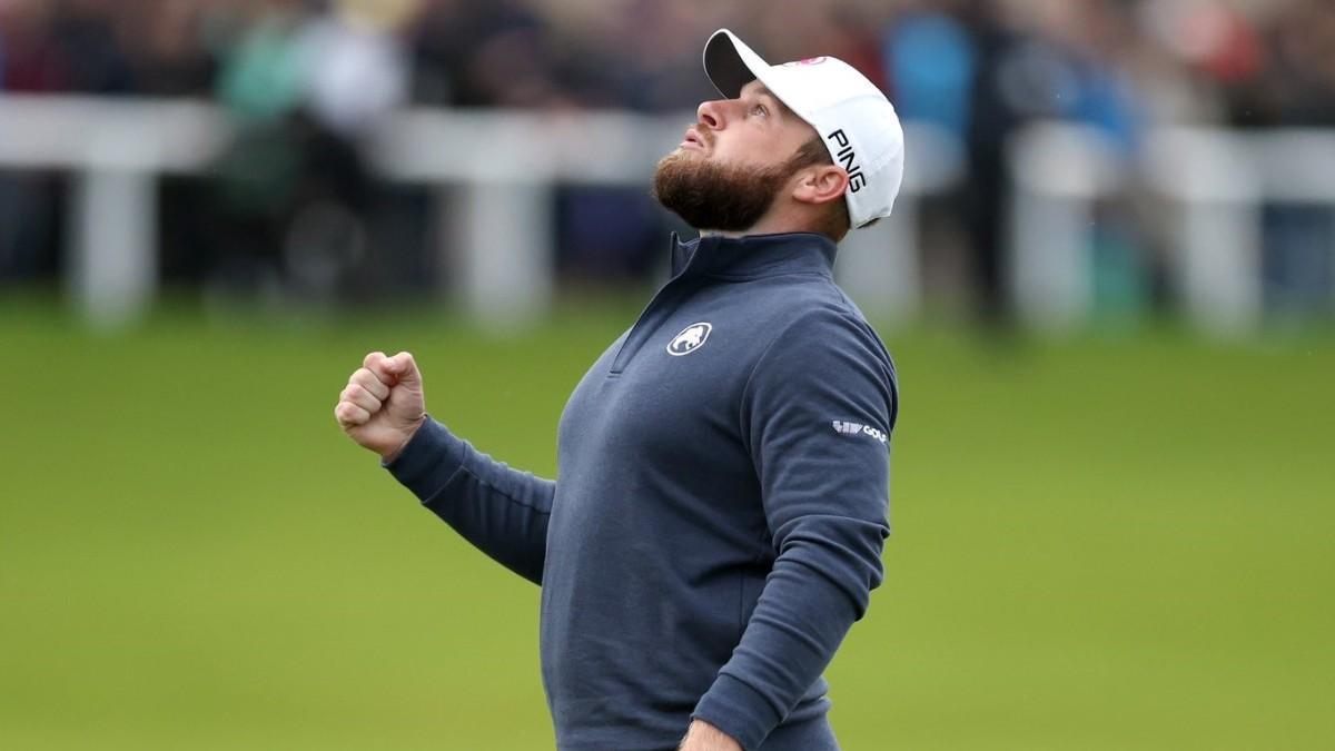 Hatton celebra su victoria