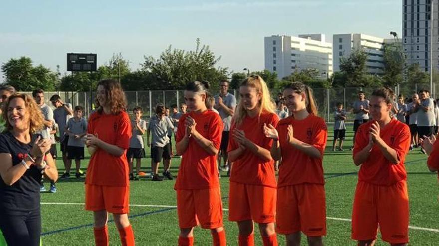 Malilla estrena su campo de fútbol con un partido femenino