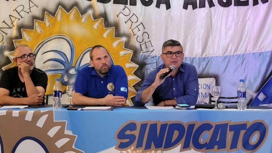 La pesca argentina frena su actividad a las puertas de la huelga general contra Milei