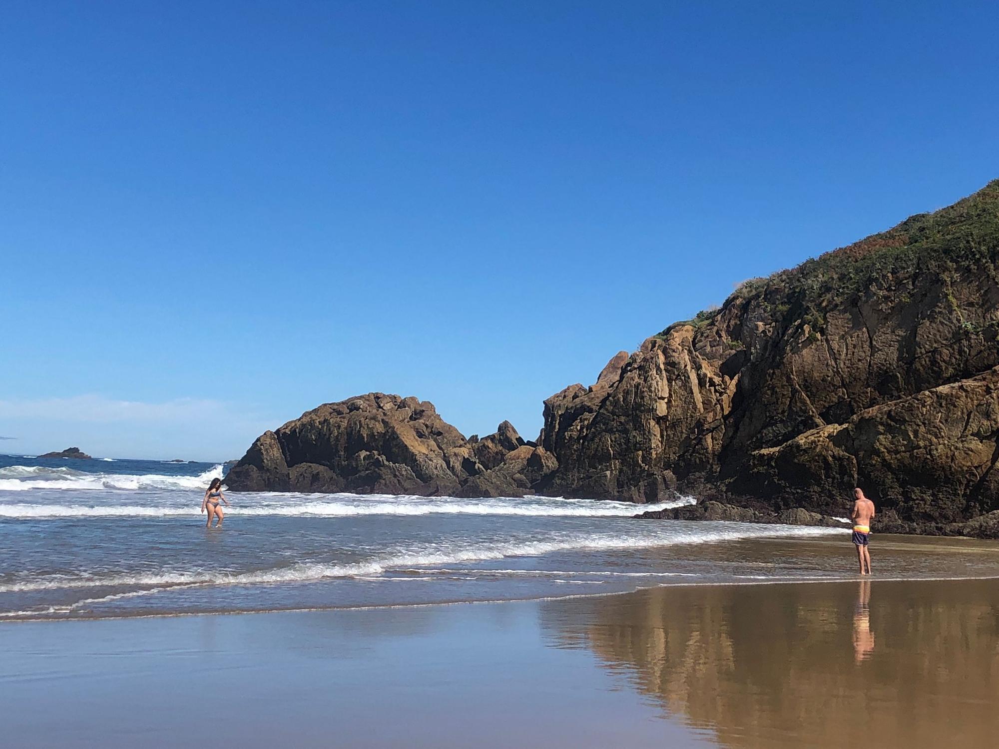 EN IMÁGENES: Regresa el veranillo a Asturias: así han lucido los cielos del Principado durante la jornada de hoy