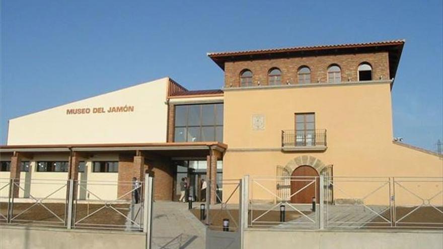 El municipio reinaugura el Museo del Jamón