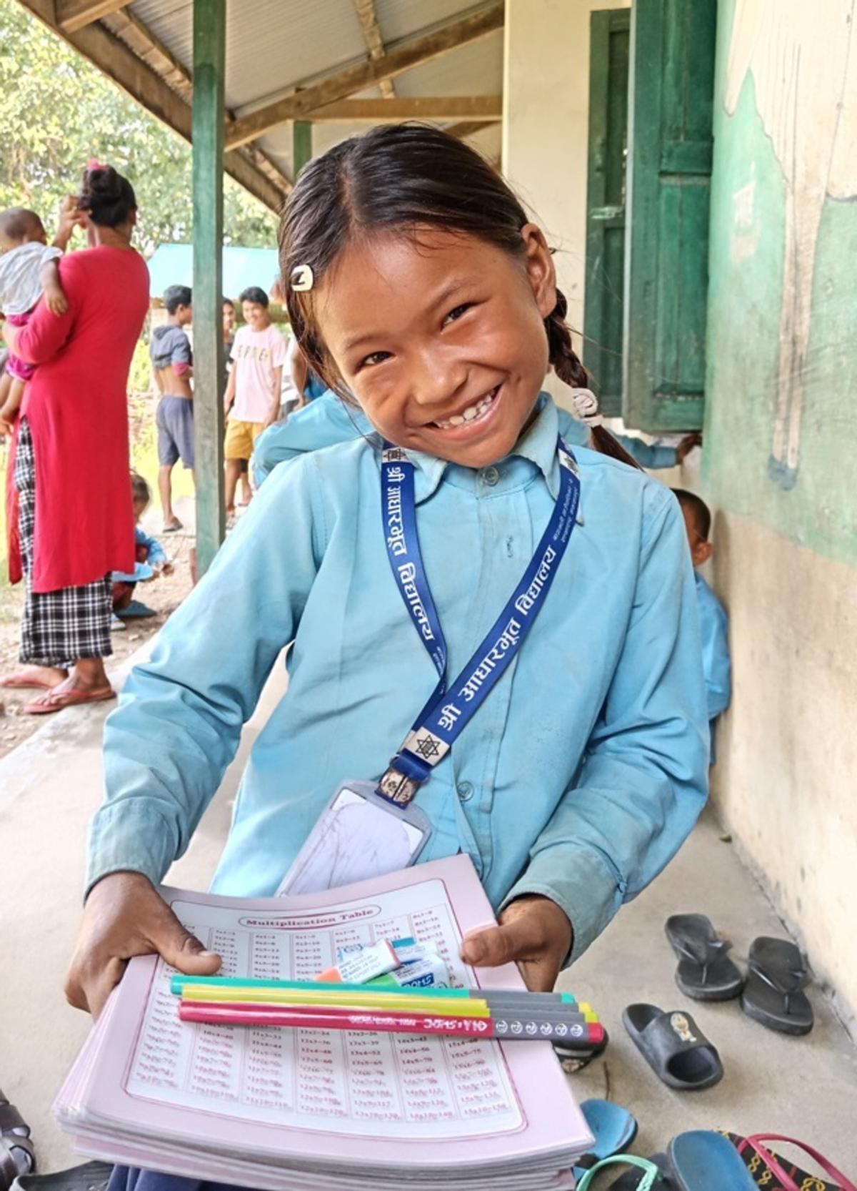 Una de las niñas atendidas por la ONG canaria Educanepal