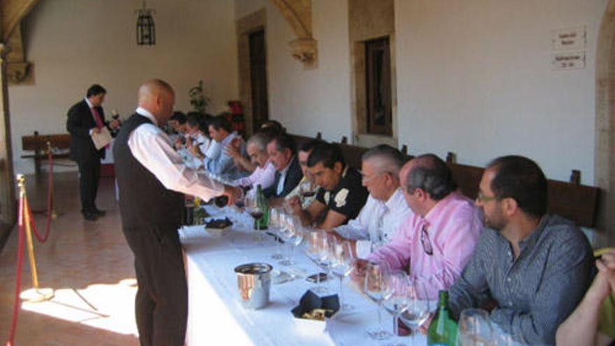 Cata de vinos de la Denominación de Origen celebrada en Salamanca.