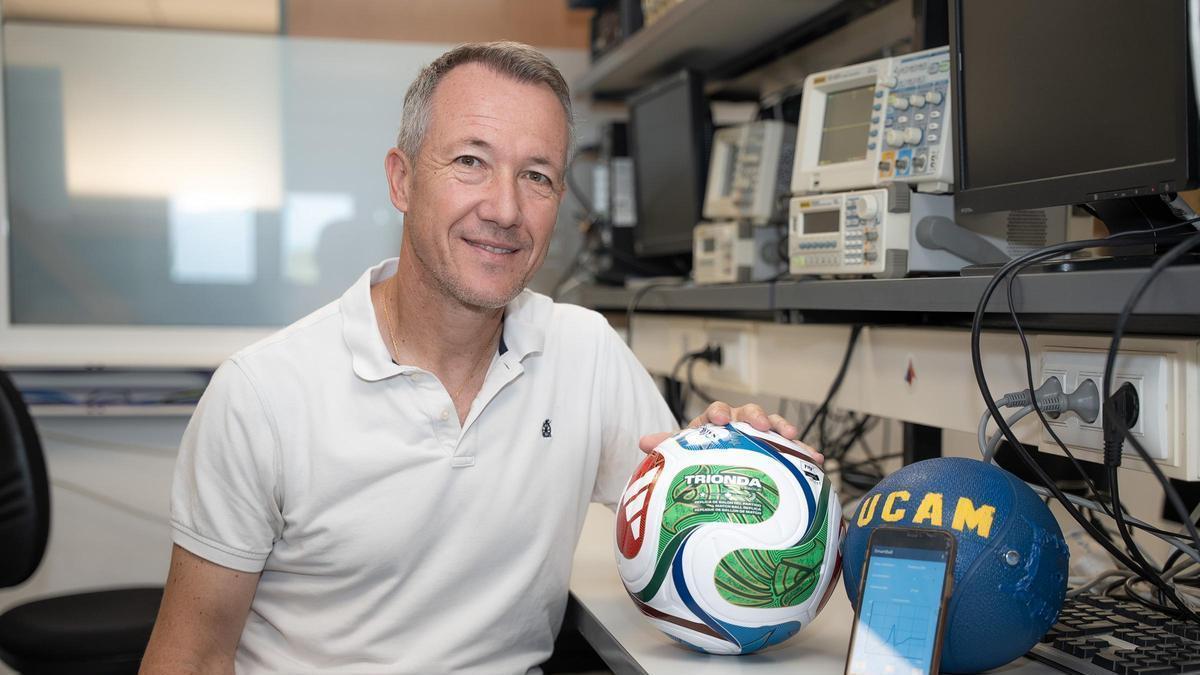 El cerebro murciano tras el balón inteligente