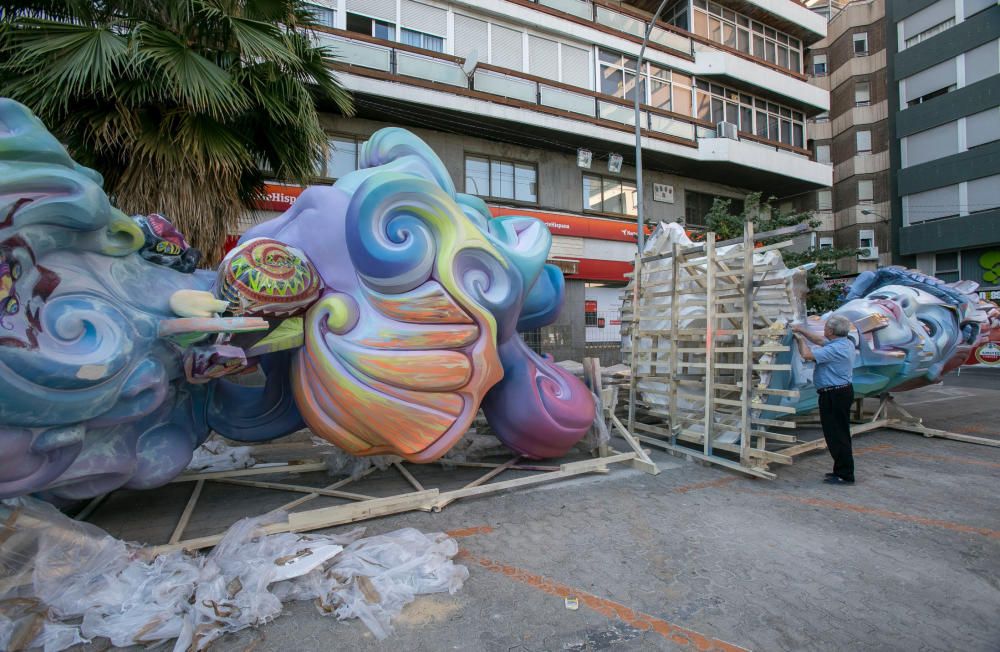 Alicante rezuma fiesta con el inicio de la plantà de las Hogueras