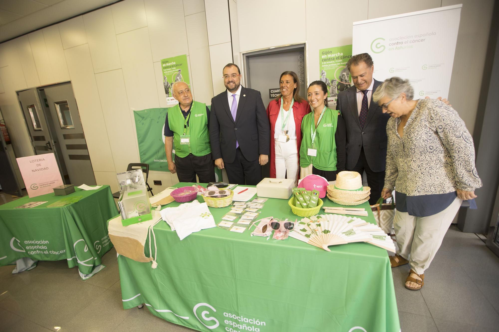 En imágenes: La visita de Adrián Barbón a la Feria de Muestras