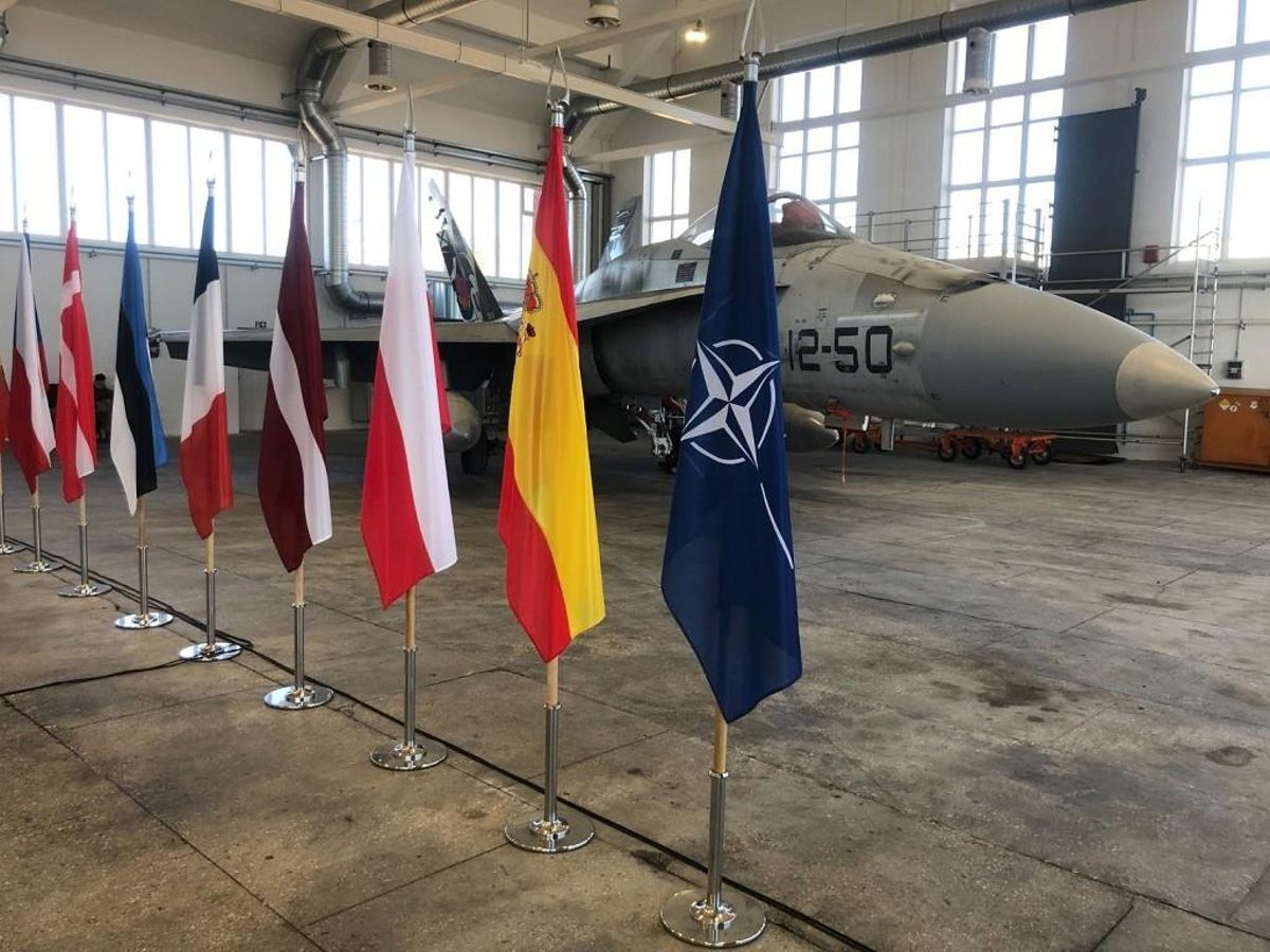 L’OTAN desplega dos caces espanyols després que dos avions russos van entrar a l’espai aeri de Lituània L’OTAN desplega dos caces espanyols després que dos avions russos van entrar a l’espai aeri de Lituània