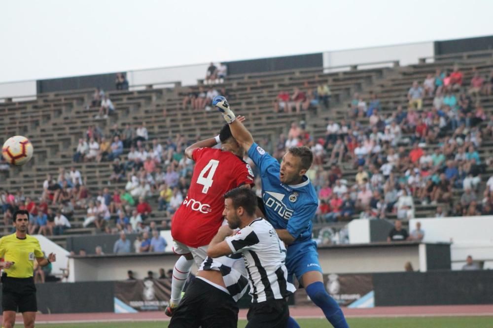 El Mallorca sube una marcha ante el Linense