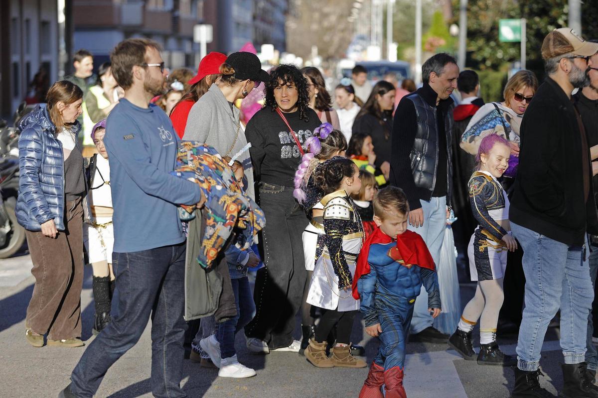Imatges dels carnavals a barris de Girona
