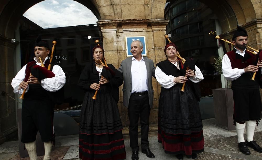 Llegada del premio "Princesa de Asturias" de la Concordia, Pedro Puig Pérez