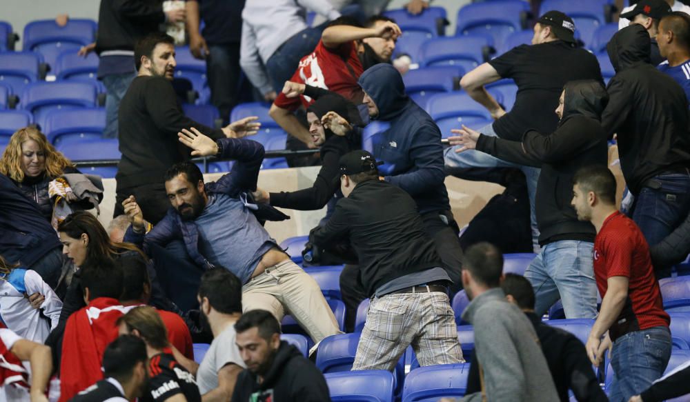 Batalla campal en el Lyon - Besiktas