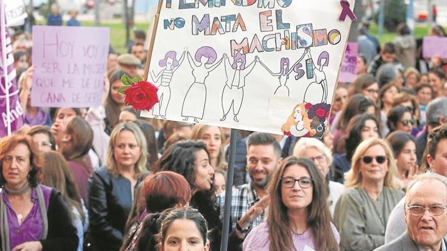 Más de 1.300 mujeres han acudido al IAM por violencia de género durante el primer semestre