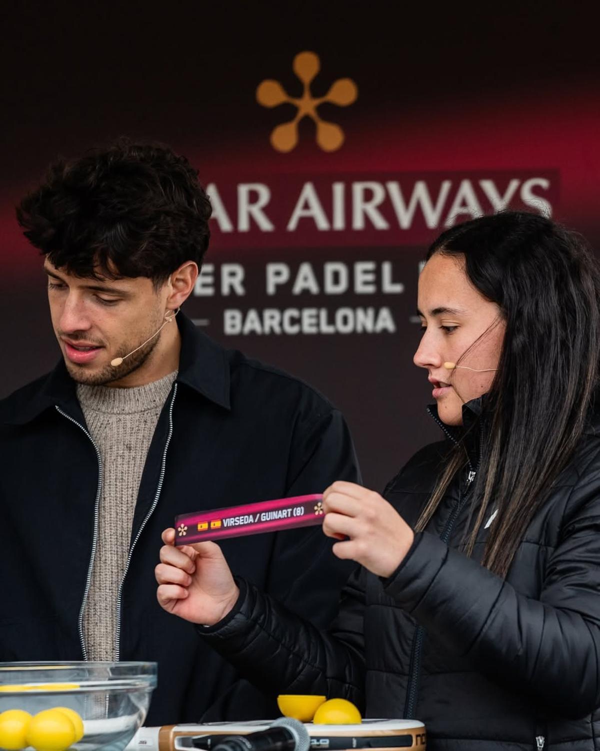 Andrea, junto a Agustín Tapia durante el sorteo en el Metropolitan Iradier