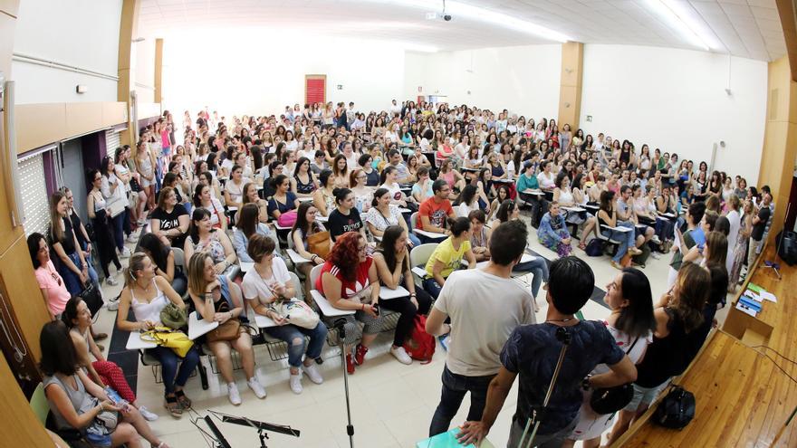 La Xunta convoca 520 plazas para maestros y 875 para profesores en la OPE de Educación para este año