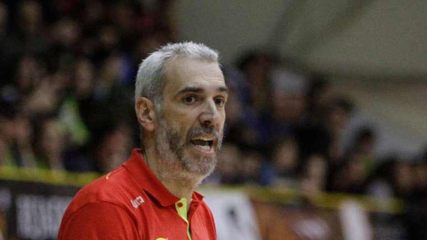 Quino, entrenador del Puente Genil.