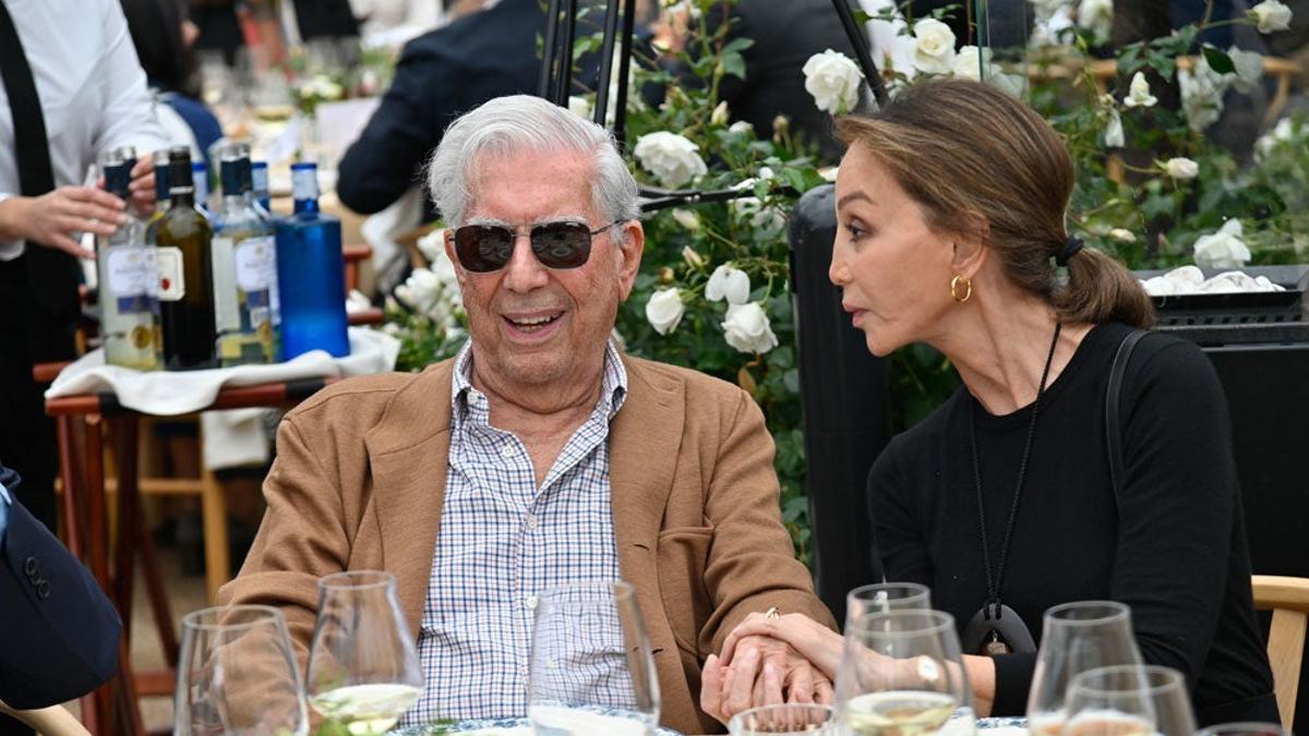 Mario Vargas Llosa e Isabel Preysler, de comida